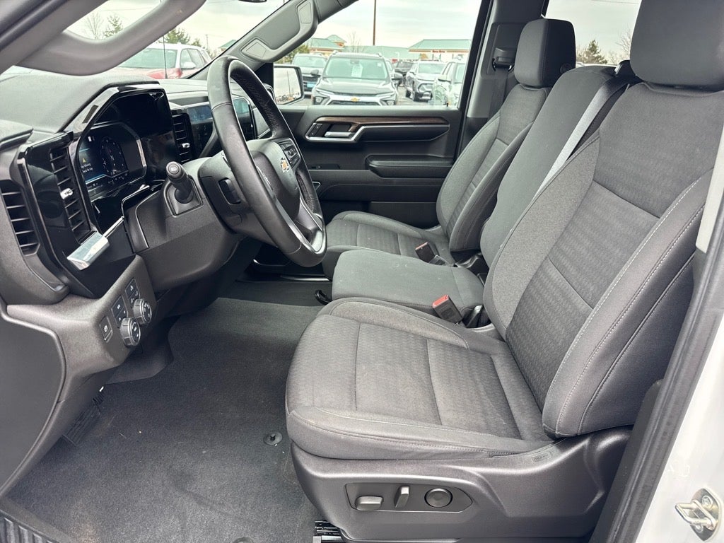 2023 Chevrolet Silverado 1500 LT (2FL)