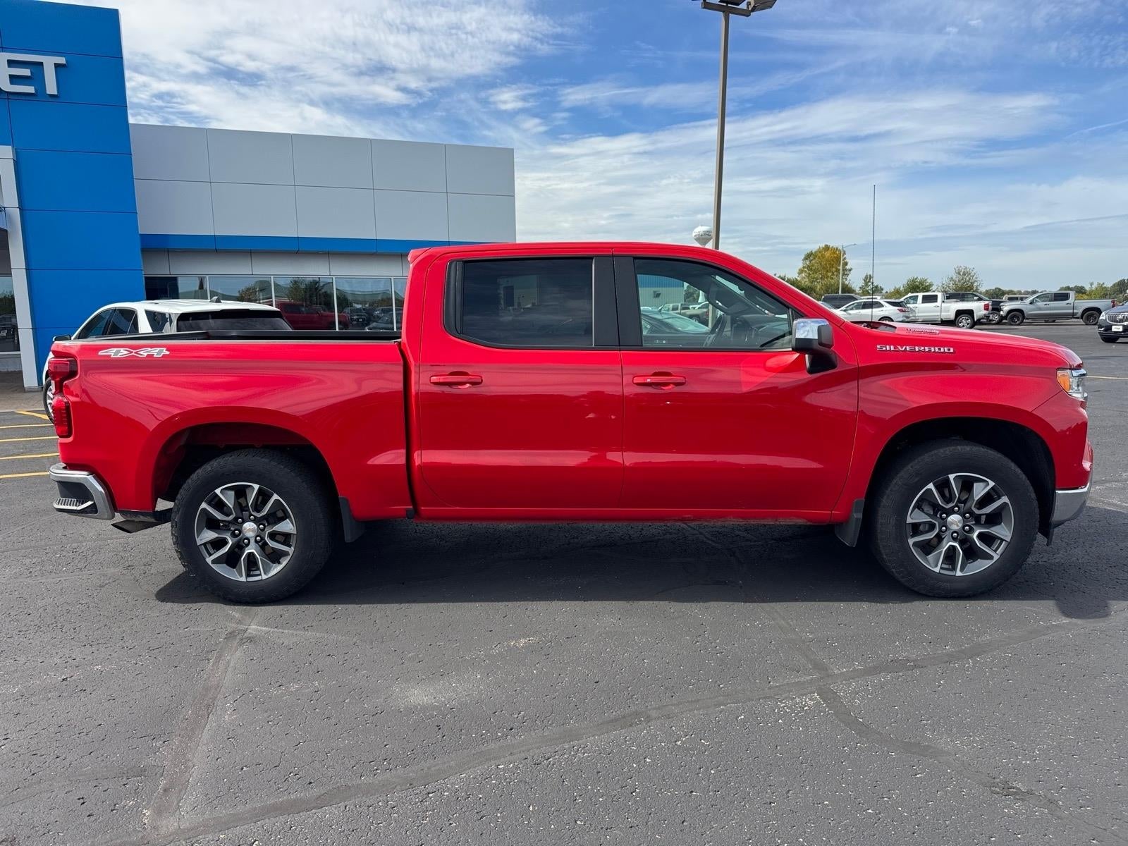 2025 Chevrolet Silverado 1500 LT (2FL)