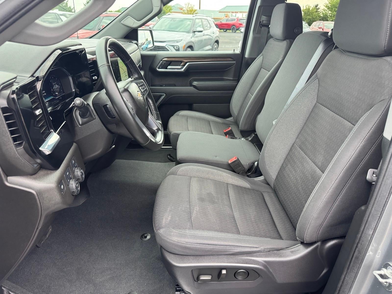 2025 Chevrolet Silverado 1500 LT (2FL)