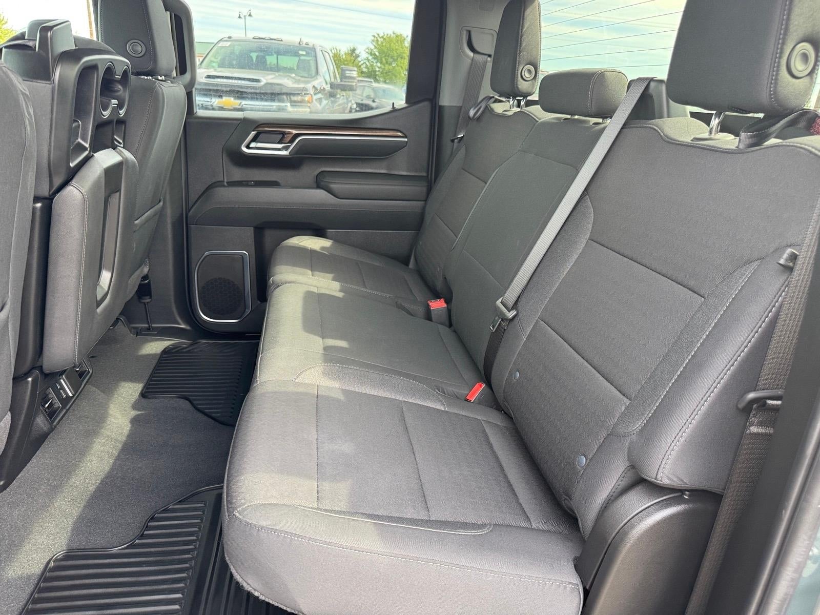 2025 Chevrolet Silverado 1500 LT (2FL)