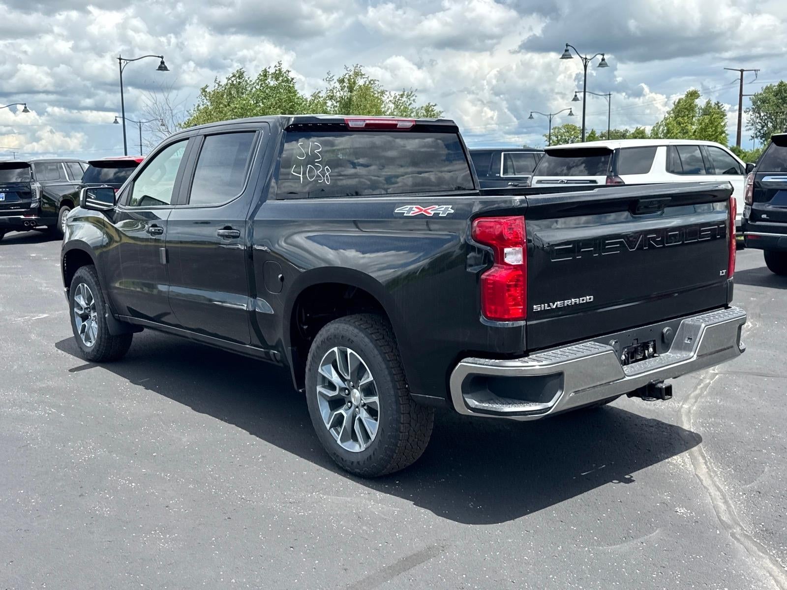 2026 Chevrolet Silverado 1500 LT (2FL)