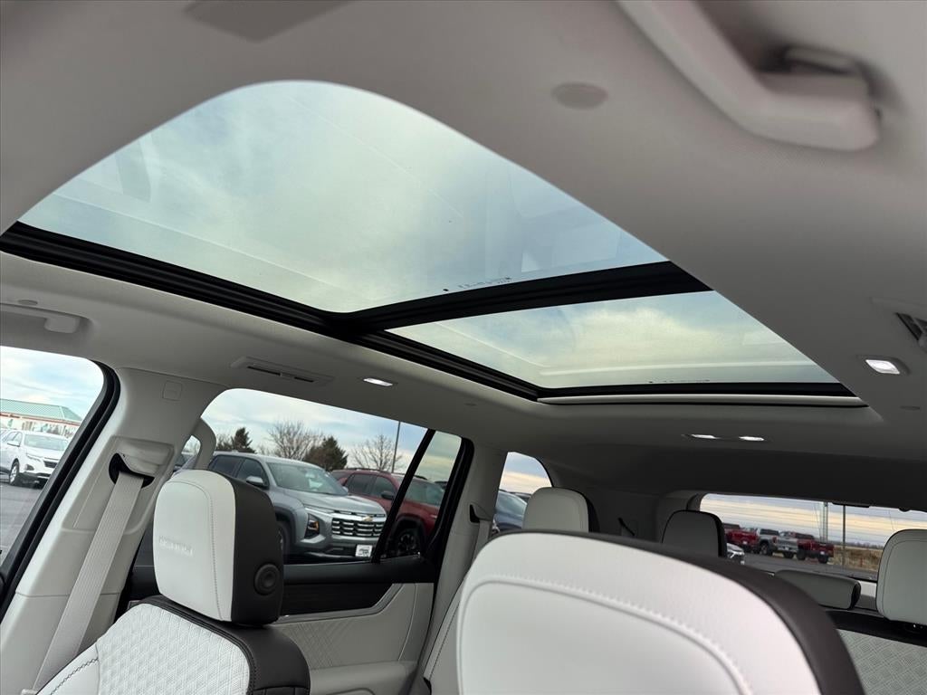 2024 GMC Acadia Denali