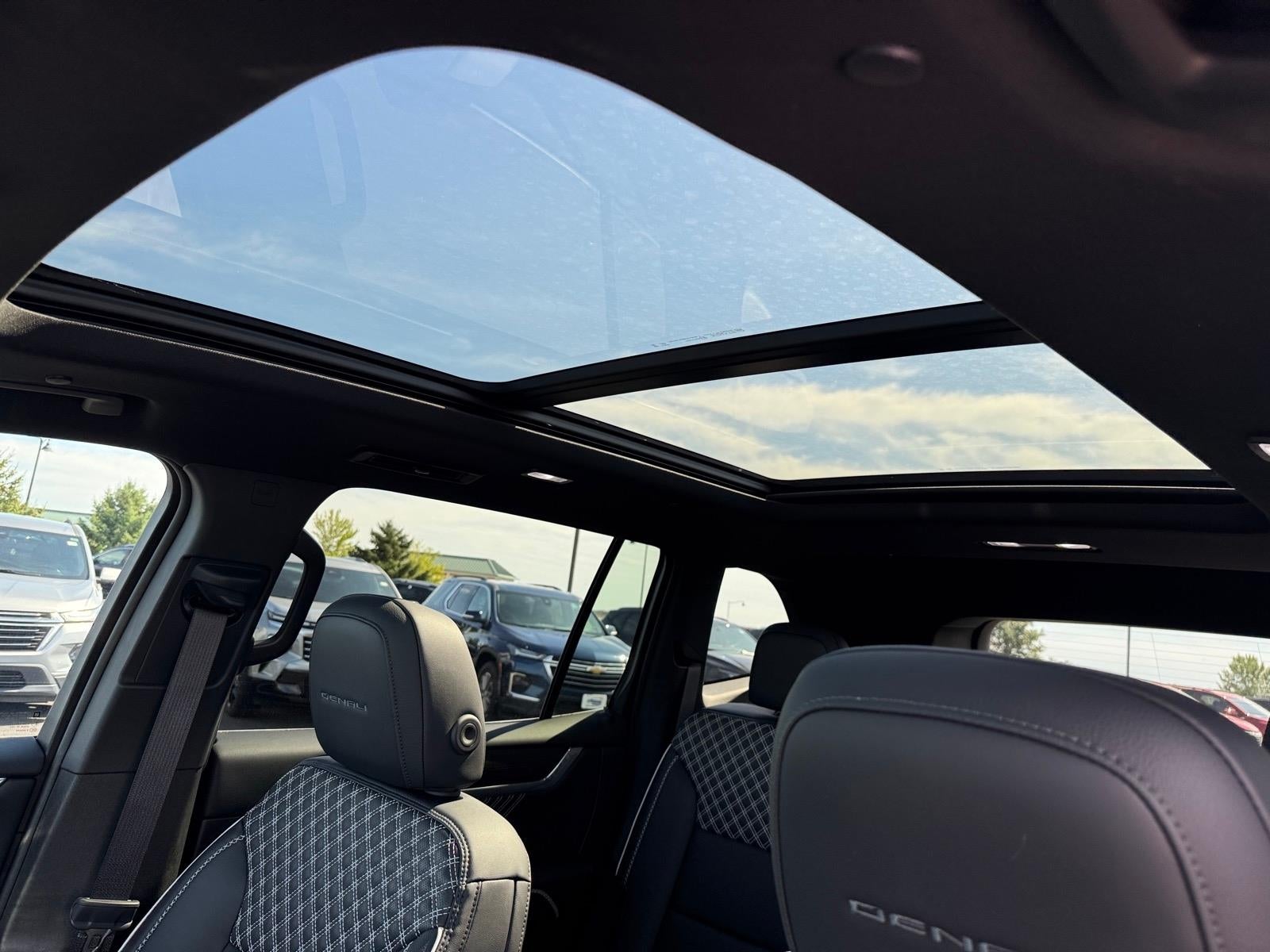 2024 GMC Acadia Denali