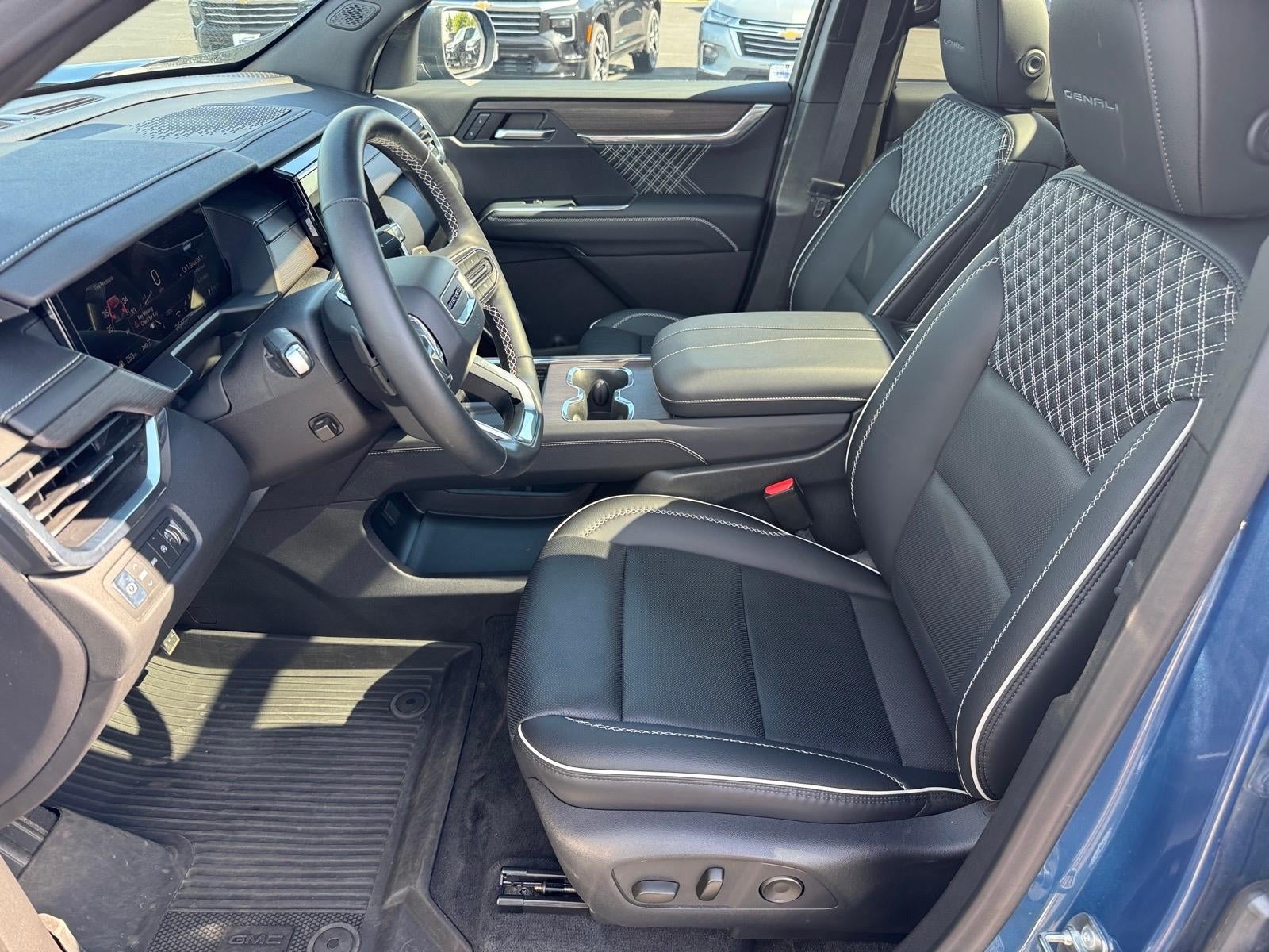 2024 GMC Acadia Denali