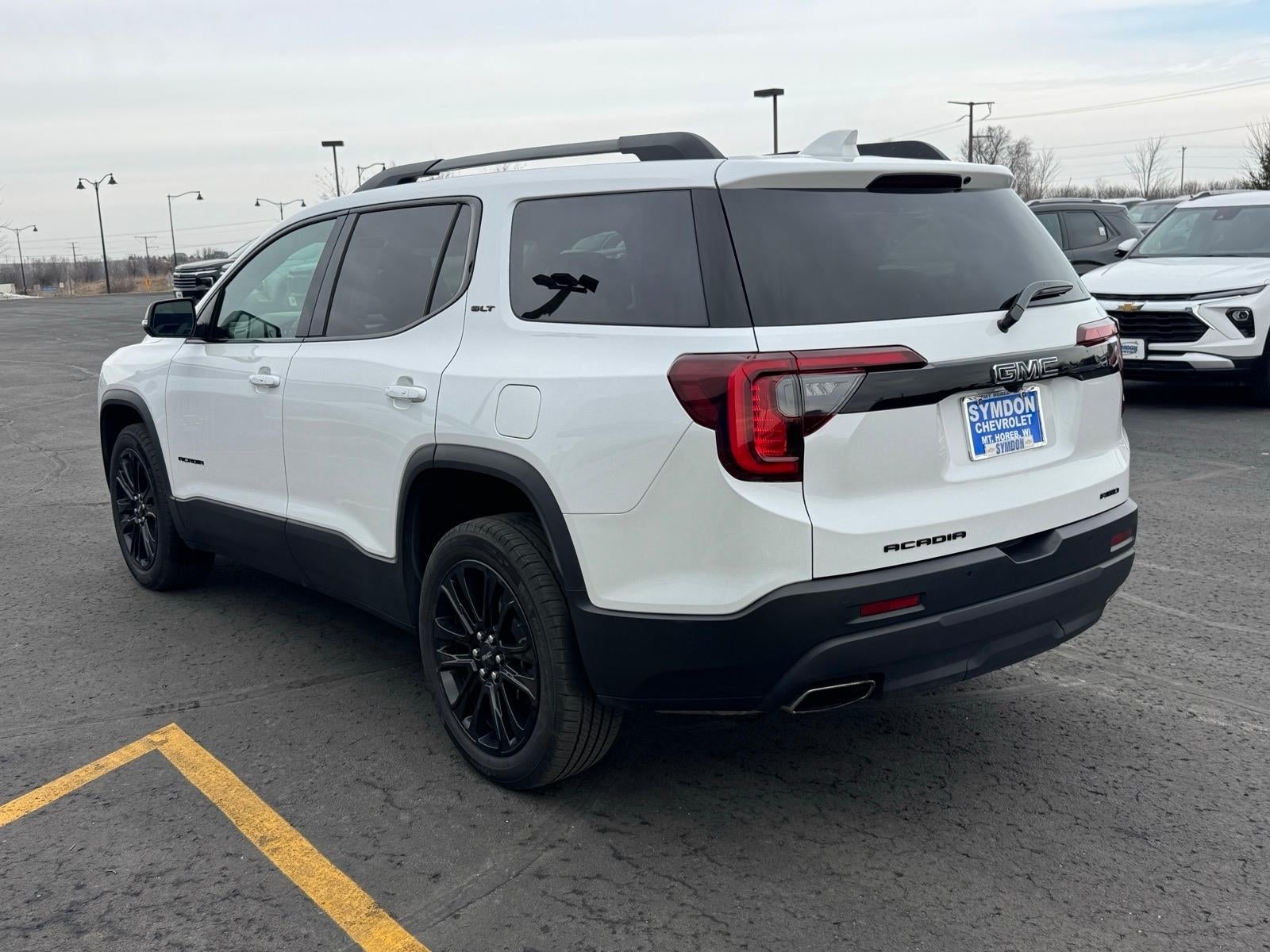 2023 GMC Acadia SLT