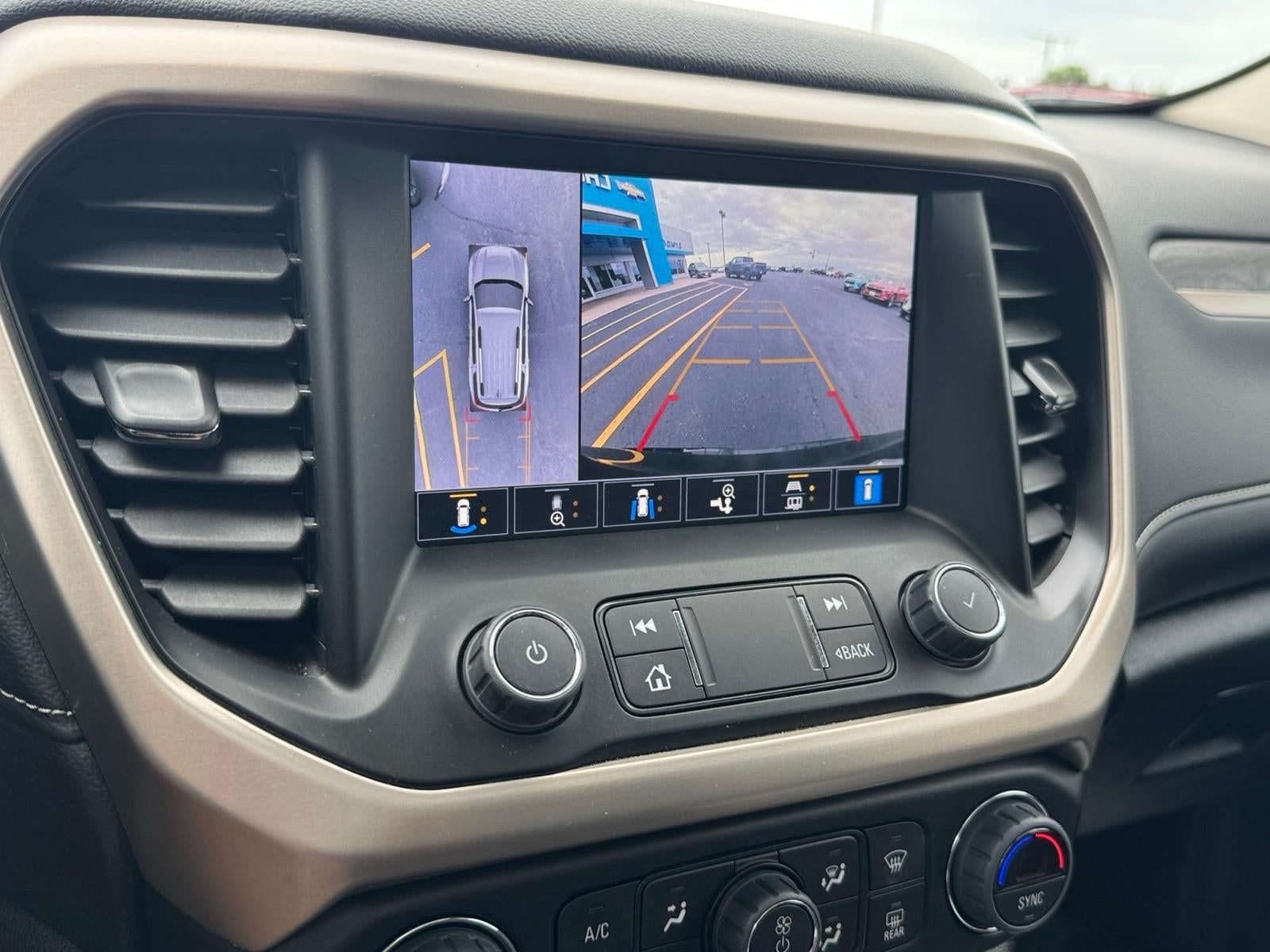 2023 GMC Acadia Denali