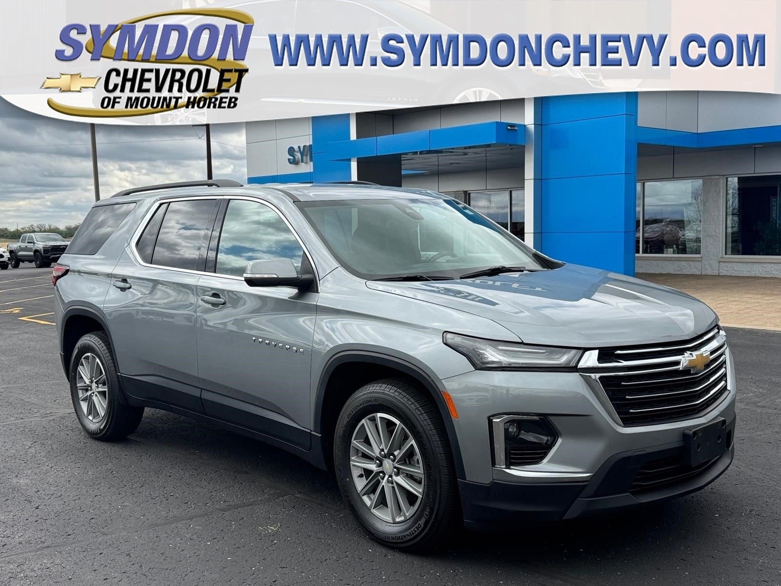 2023 Chevrolet Traverse LT Cloth