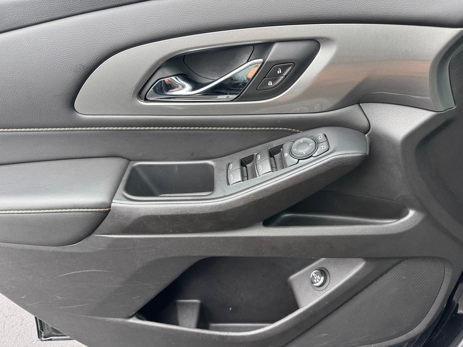 2021 Chevrolet Traverse LT Leather