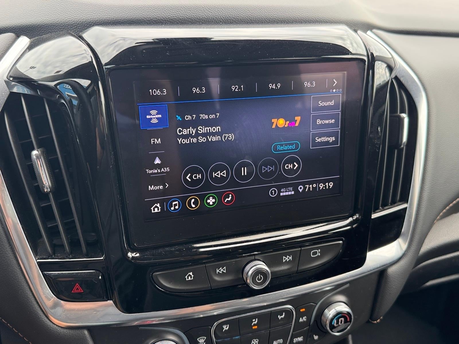 2021 Chevrolet Traverse LT Leather