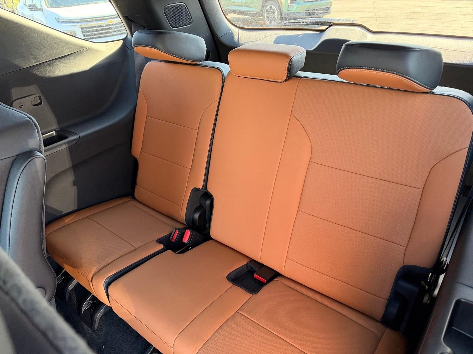 2027 Chevrolet Traverse Z71 - Photo 7