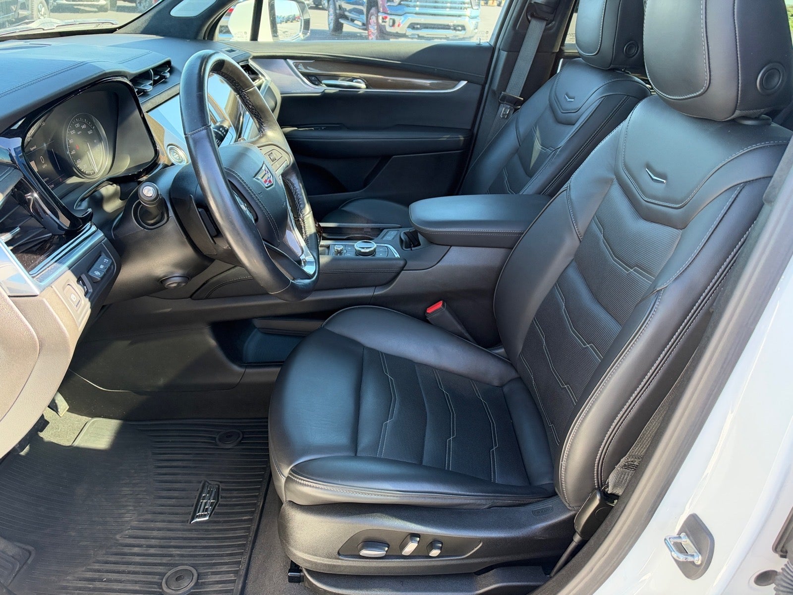 2024 Cadillac XT6 Premium Luxury