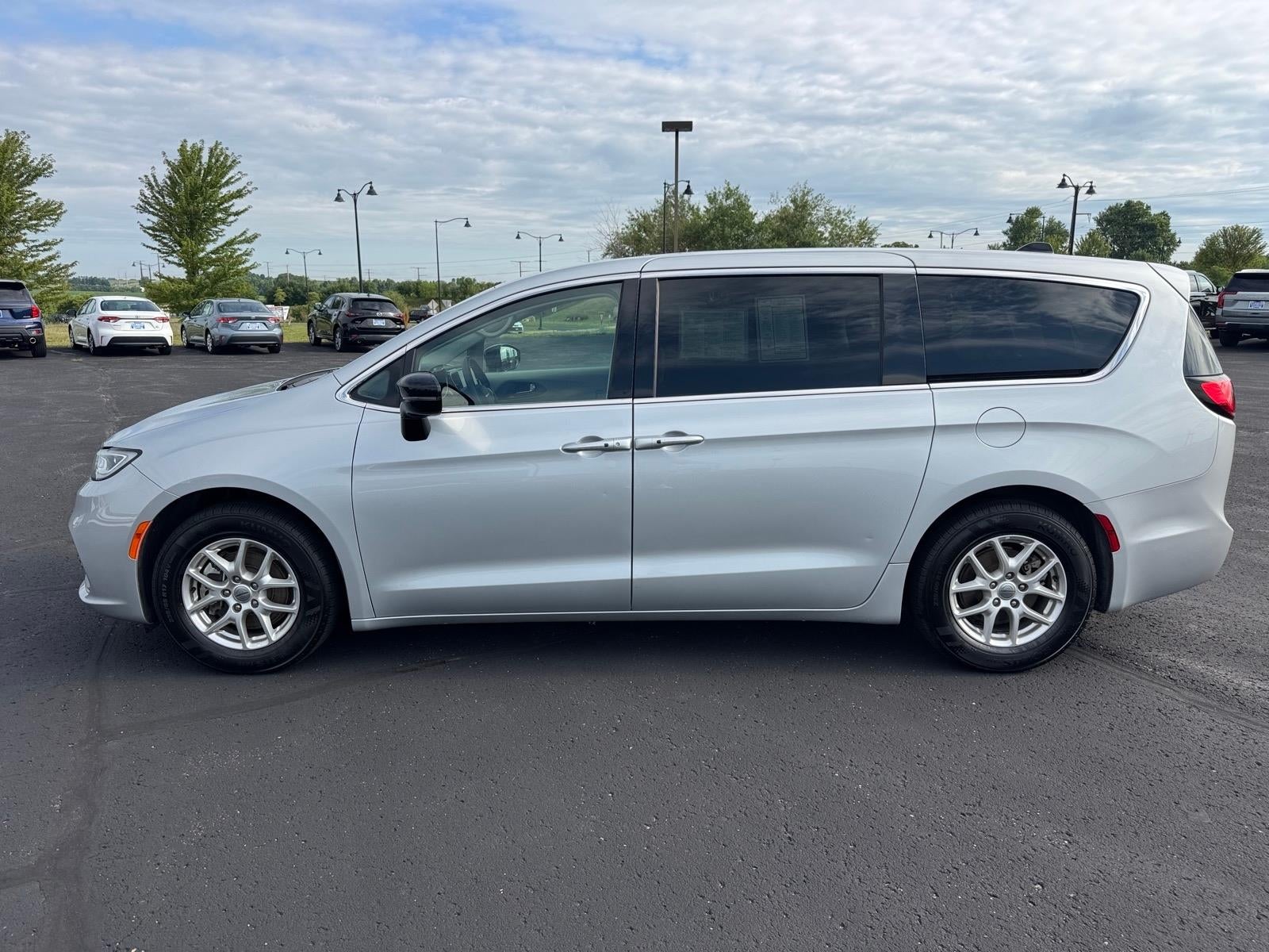 2024 Chrysler Pacifica Touring L