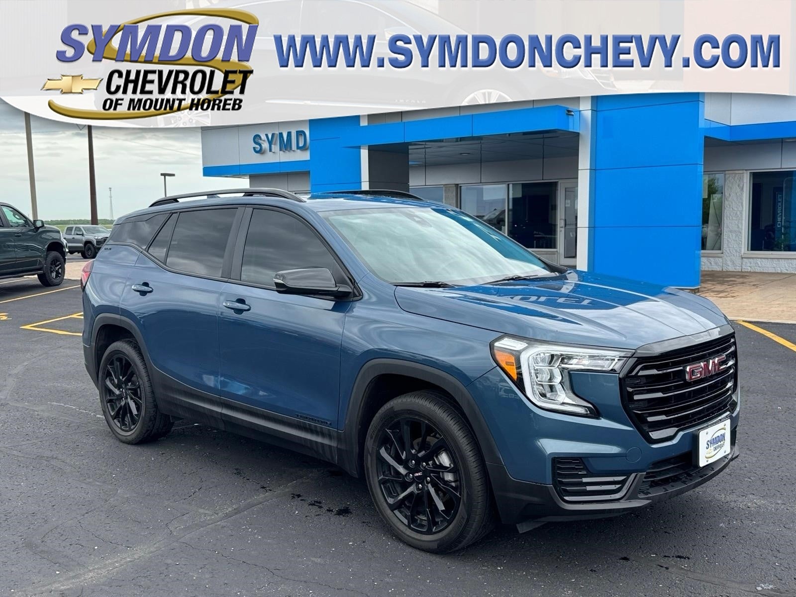 2024 GMC Terrain SLE AWD's photo