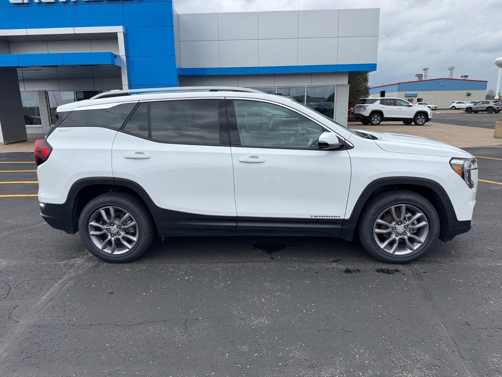 2023 GMC Terrain SLT