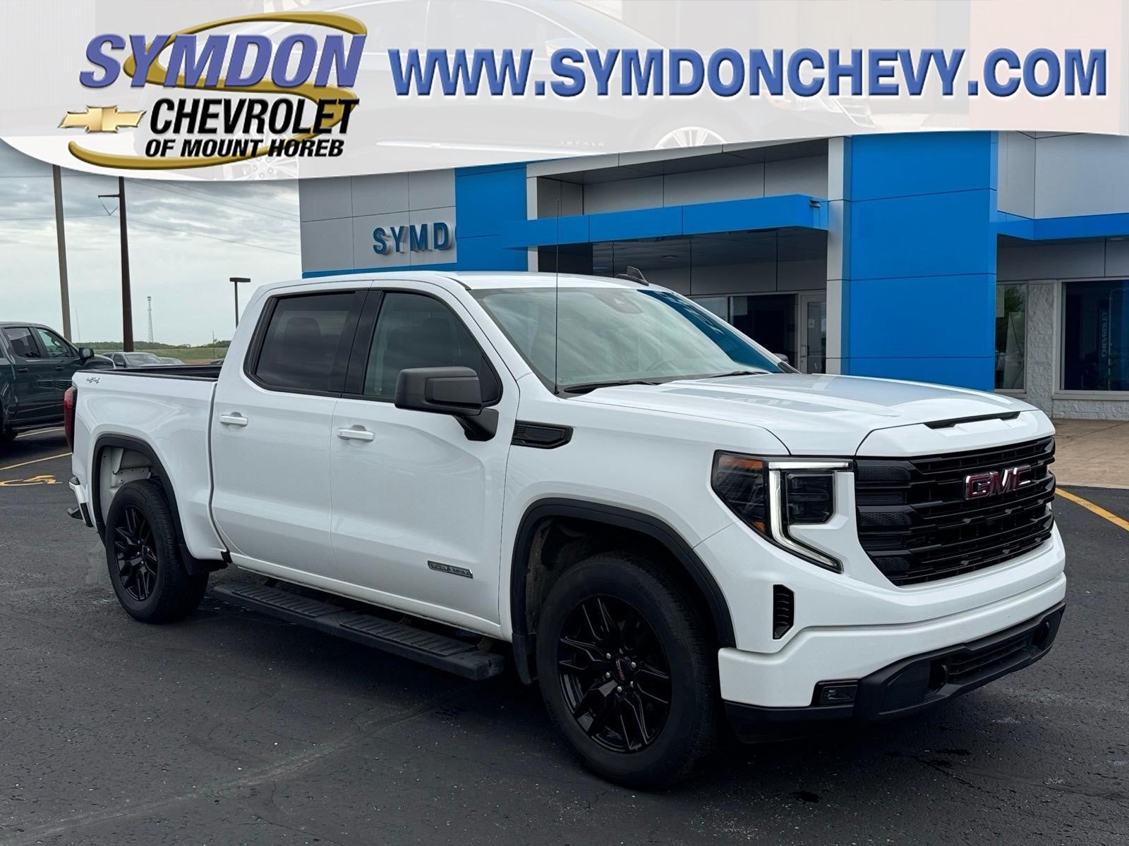 2024 GMC Sierra 1500 Elevation