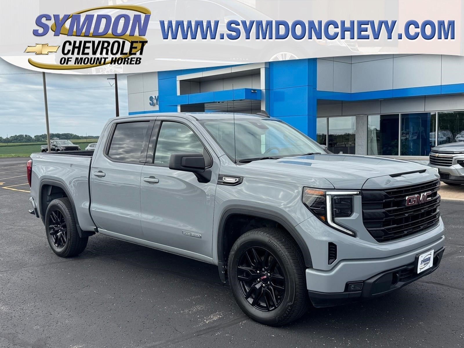 2024 GMC Sierra 1500 Elevation