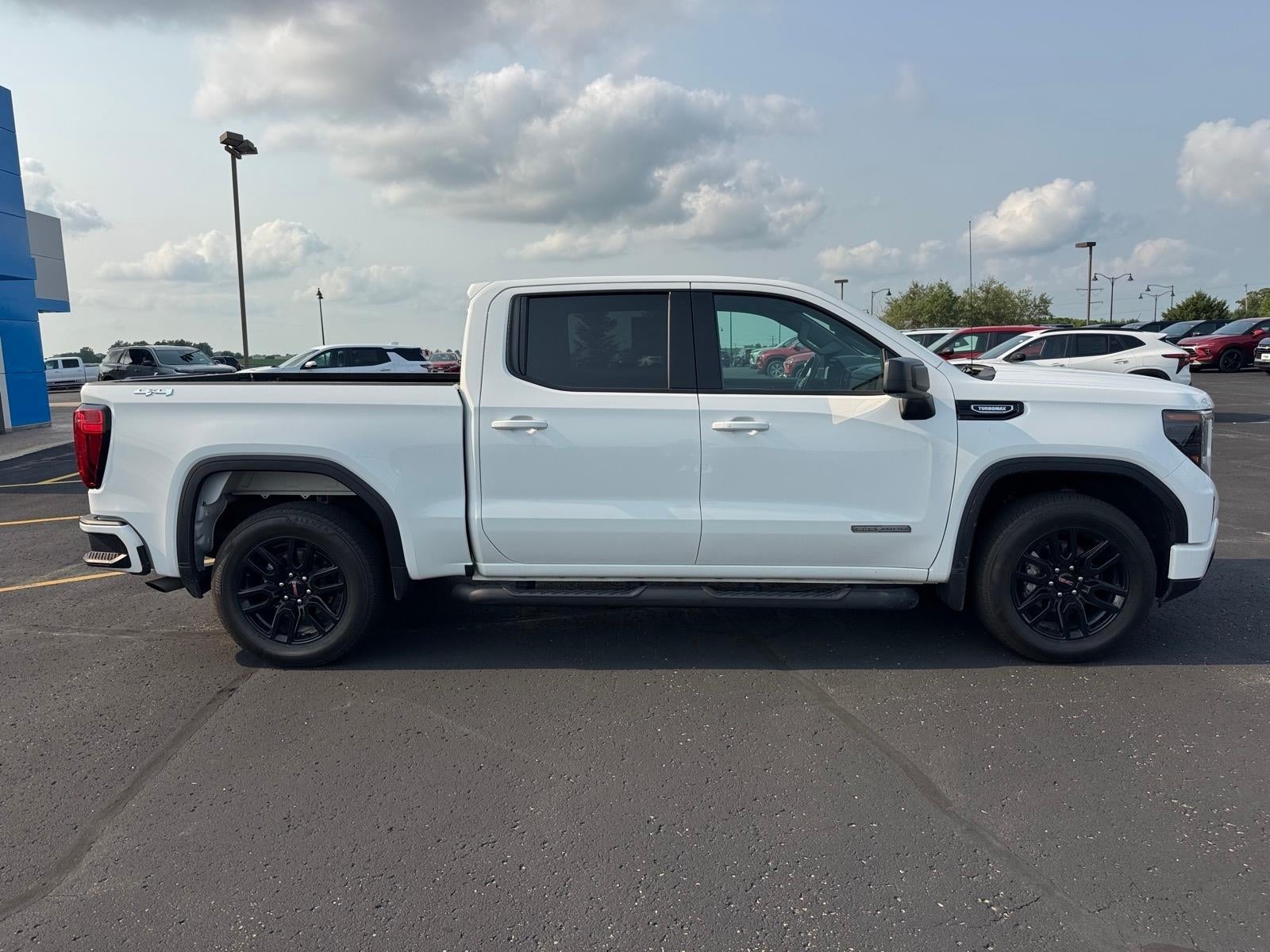 2025 GMC Sierra 1500 Elevation