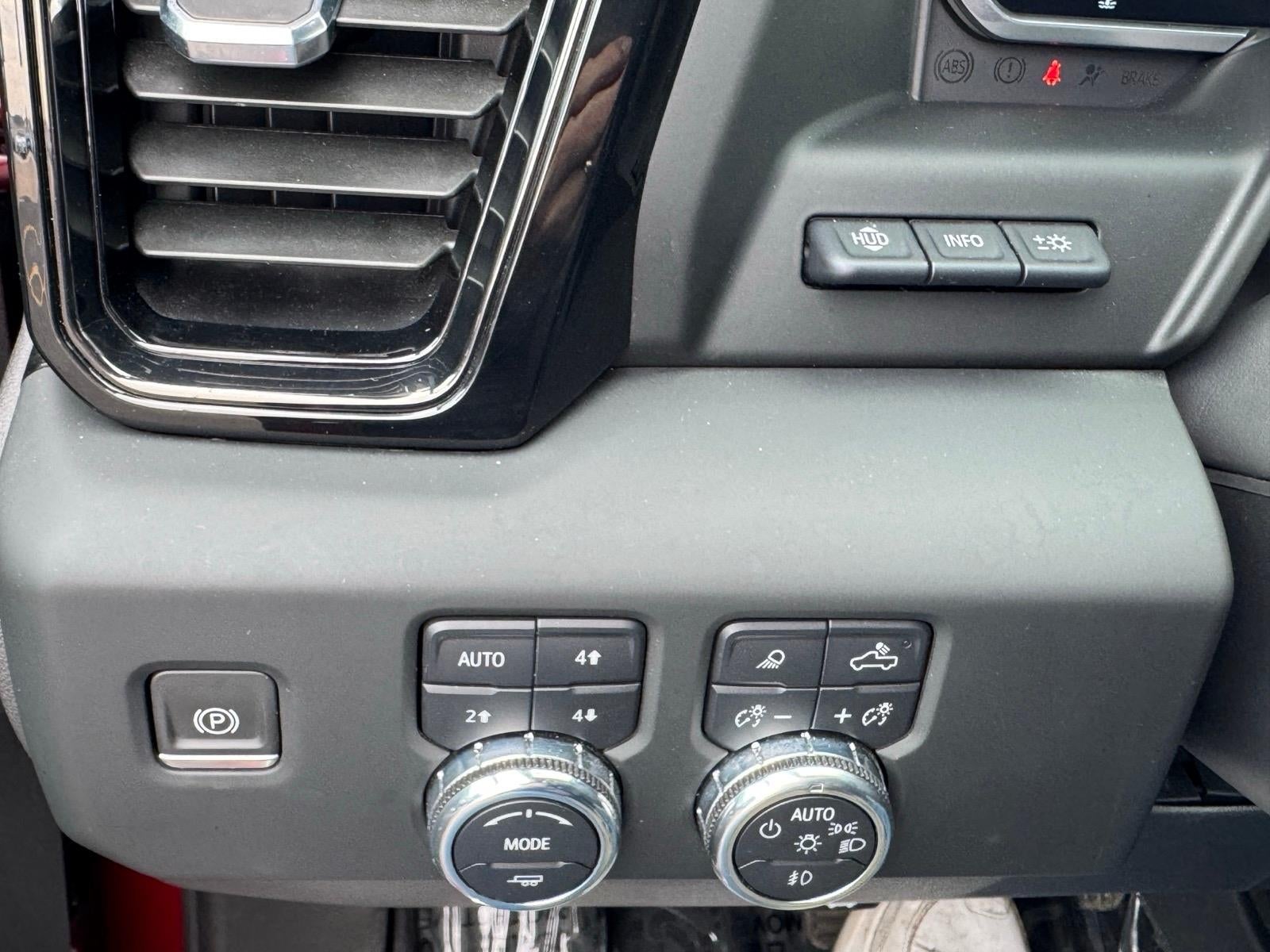 2023 GMC Sierra 1500 AT4