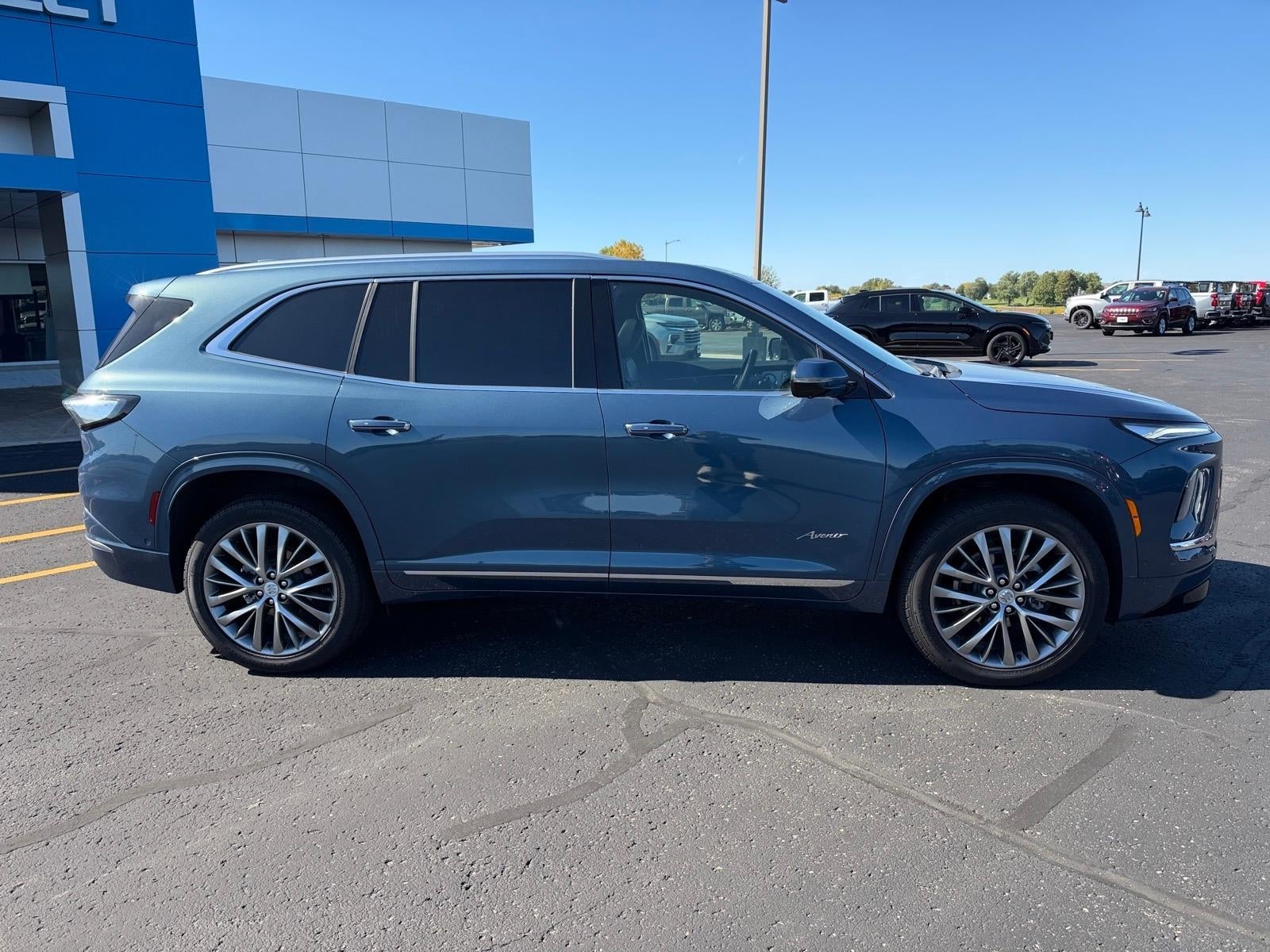 2026 Buick Enclave Avenir